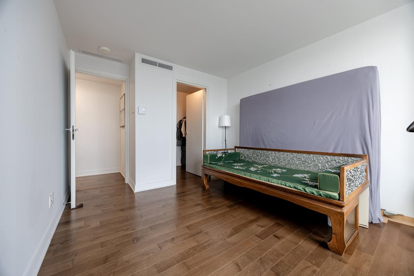 Bedroom - 2405-1211 Rue Drummond, Montréal (Ville-Marie), QC - Indoor Photo Showing Other Room