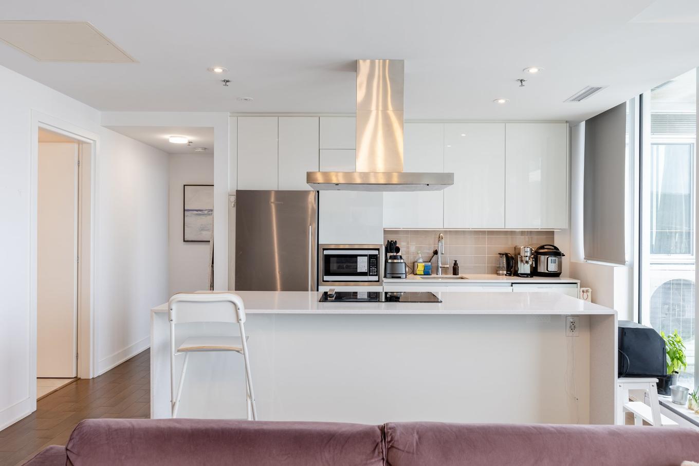 Kitchen - 2405-1211 Rue Drummond, Montréal (Ville-Marie), QC - Indoor Photo Showing Kitchen