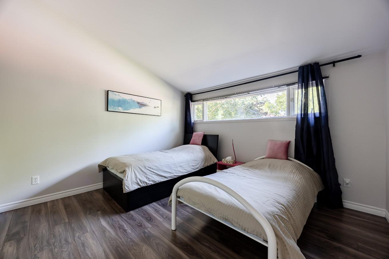 Bedroom - 1100 Rue Des Gélinottes, Longueuil (Le Vieux-Longueuil), QC - Indoor Photo Showing Bedroom