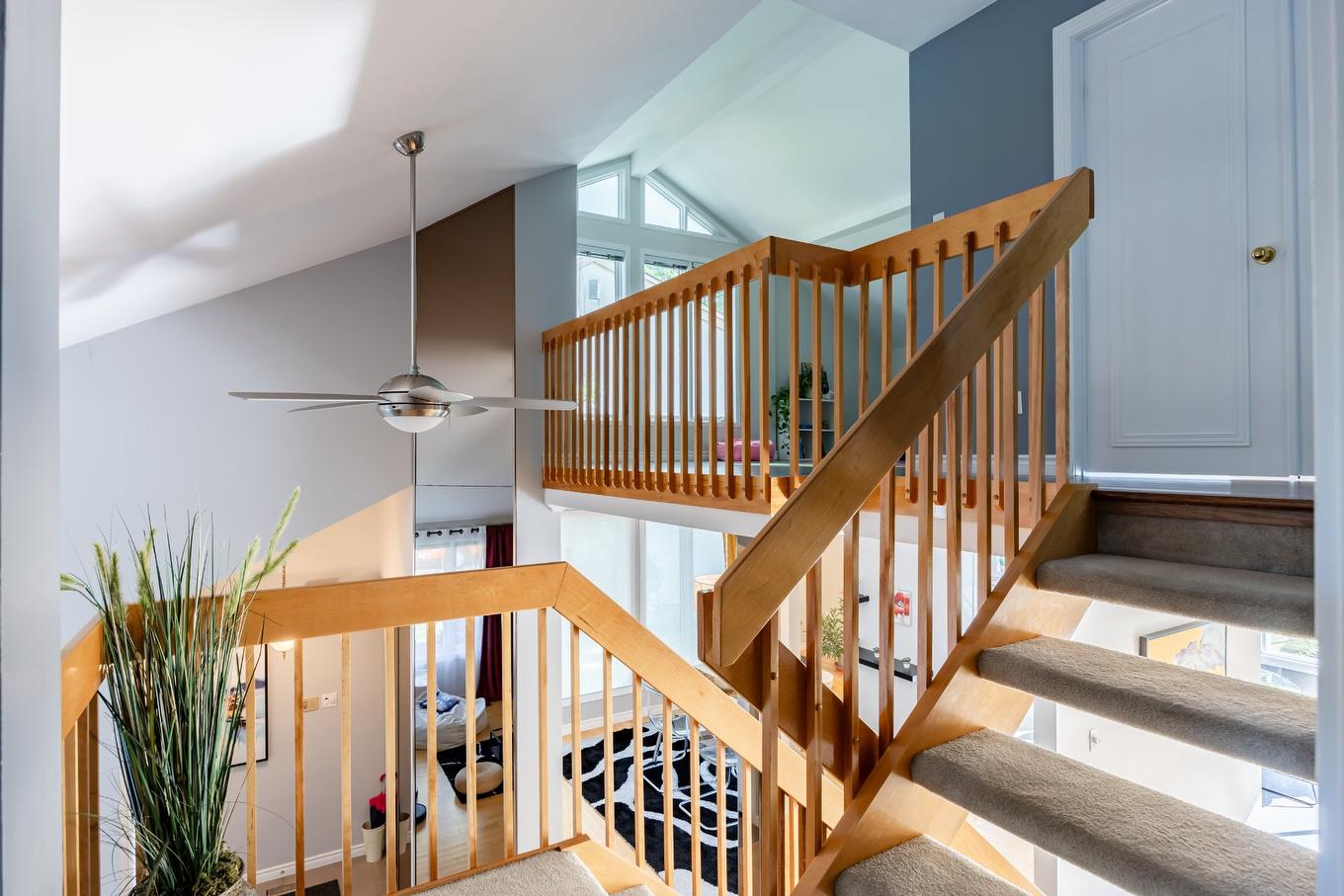 Staircase - 1100 Rue Des Gélinottes, Longueuil (Le Vieux-Longueuil), QC - Indoor Photo Showing Other Room