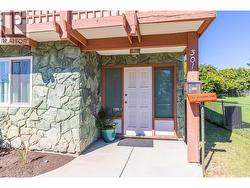 FRONT ENtRY - Nice Stone surround -