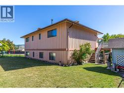 BACK YARD - Nice spot for kids & pets! -