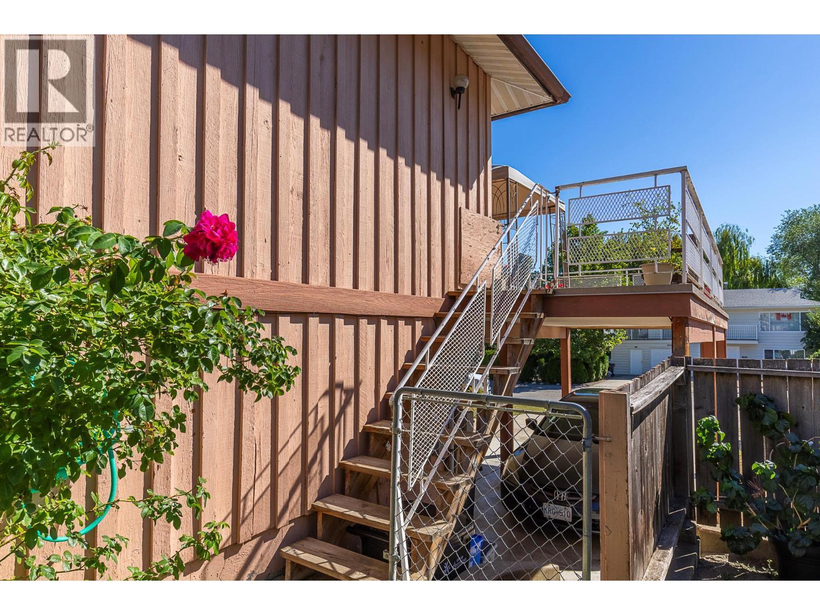 STAIRWAY - To the Sundeck! - 3011 11 Street, Vernon, BC - Outdoor With Exterior