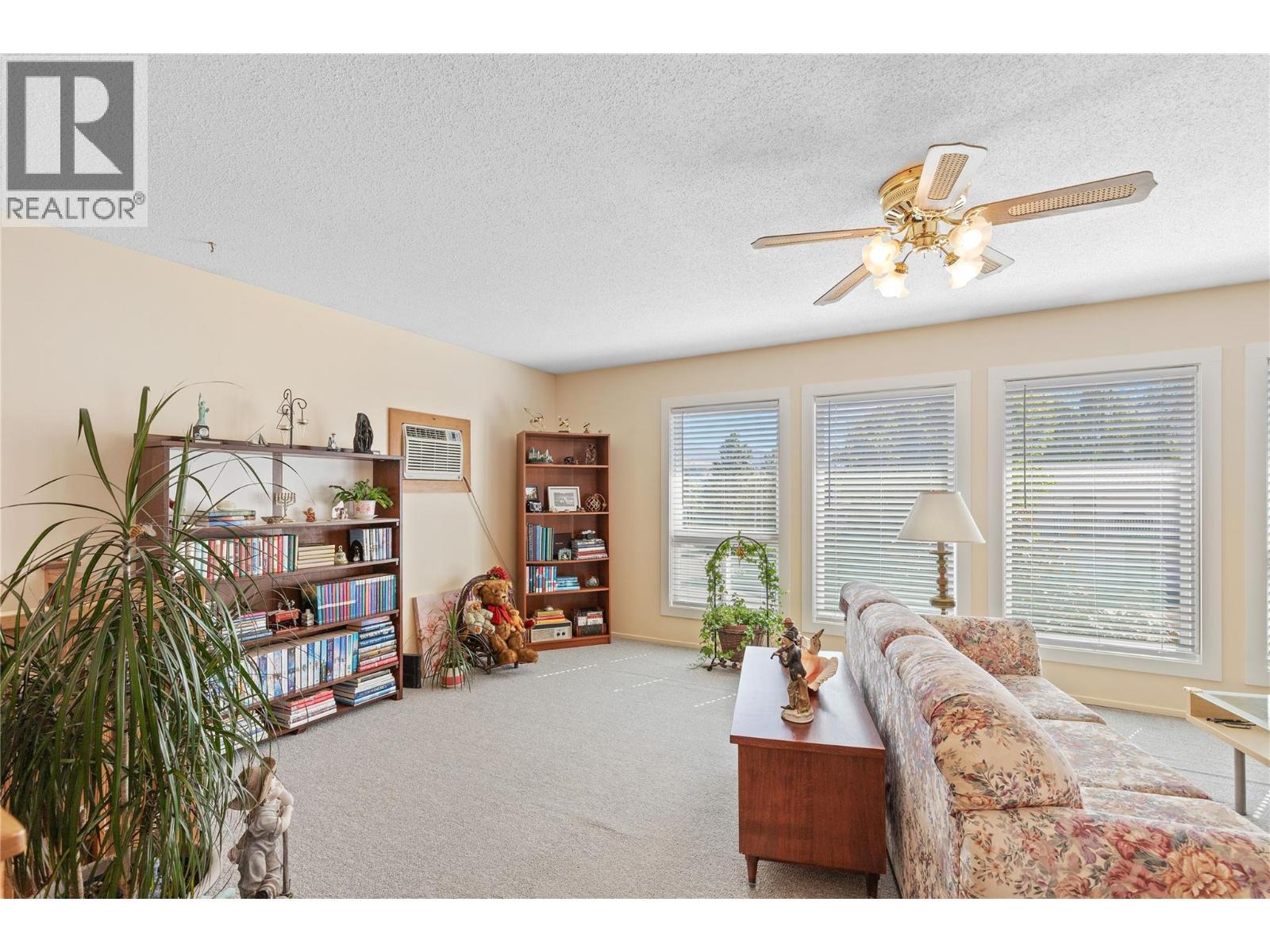 LIVING ROOM - Lots of natural light through new windows! - 3011 11 Street, Vernon, BC - Indoor