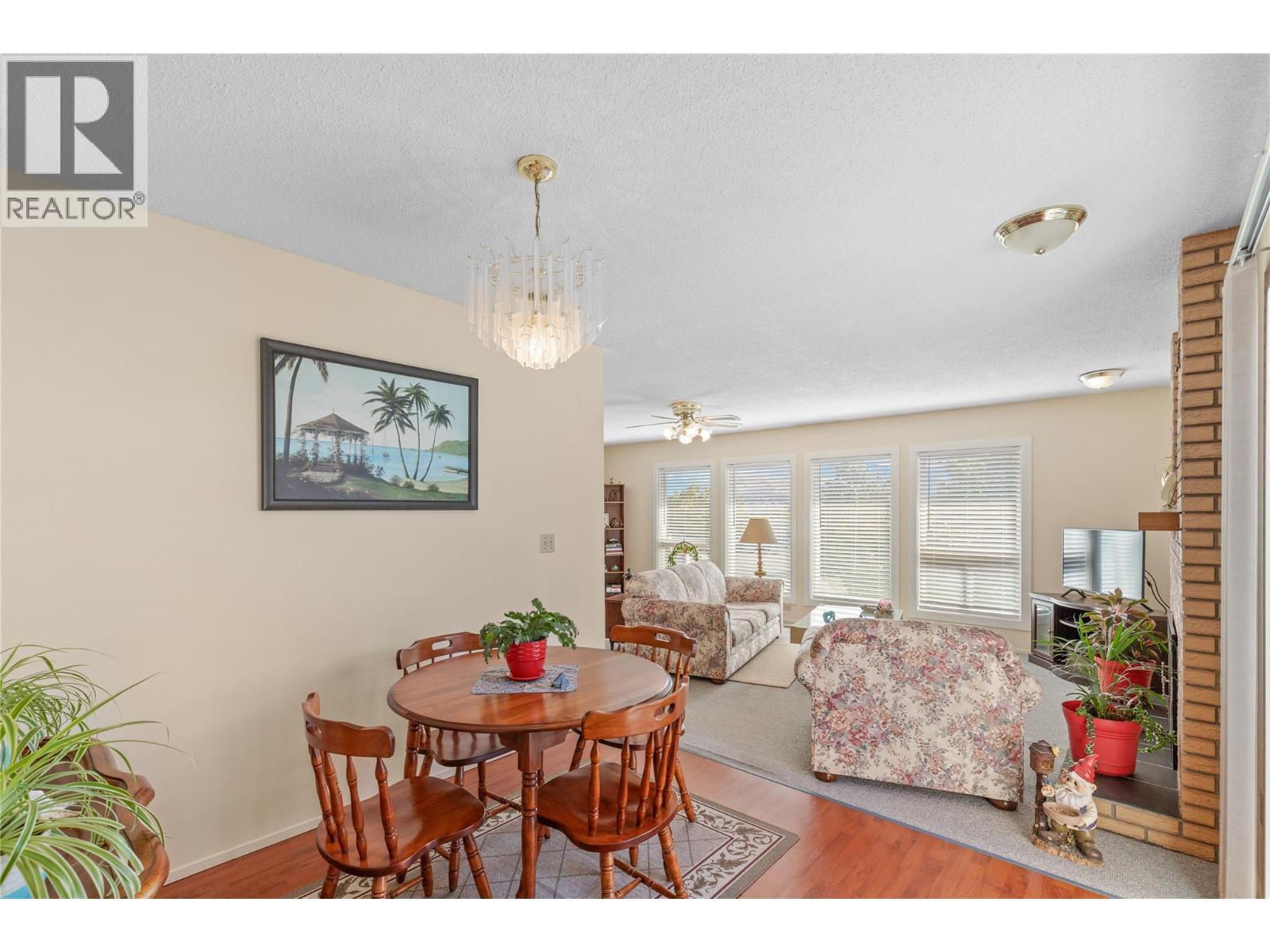 DINING ROOM - Adjacent to Living Room - 3011 11 Street, Vernon, BC - Indoor