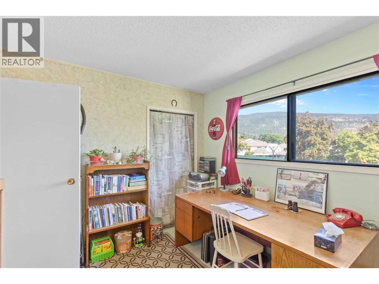 BEDROOM 3 of 5 - 3011 11 Street, Vernon, BC - Indoor Photo Showing Office
