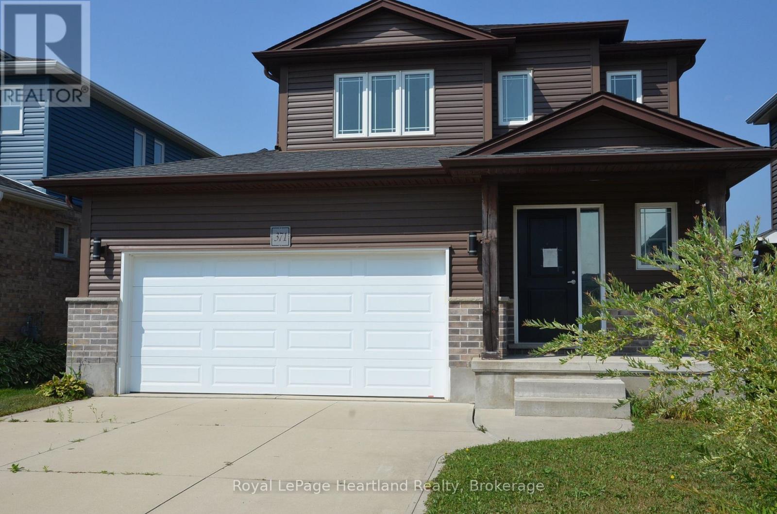 371 Beech Street, Lucan Biddulph (Lucan), ON - Outdoor