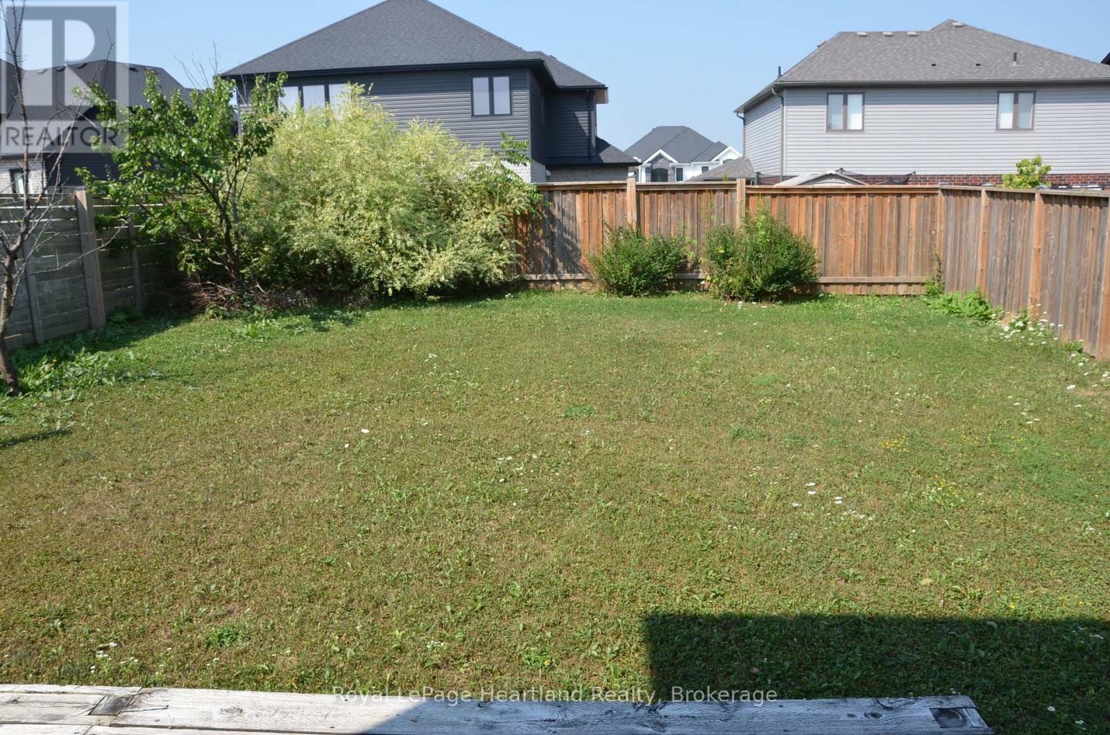 371 Beech Street, Lucan Biddulph (Lucan), ON - Outdoor