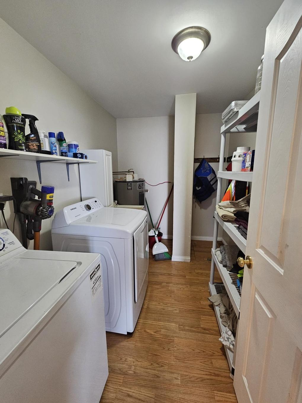 214 Lakeshore Drive, Ignace, ON - Indoor Photo Showing Laundry Room
