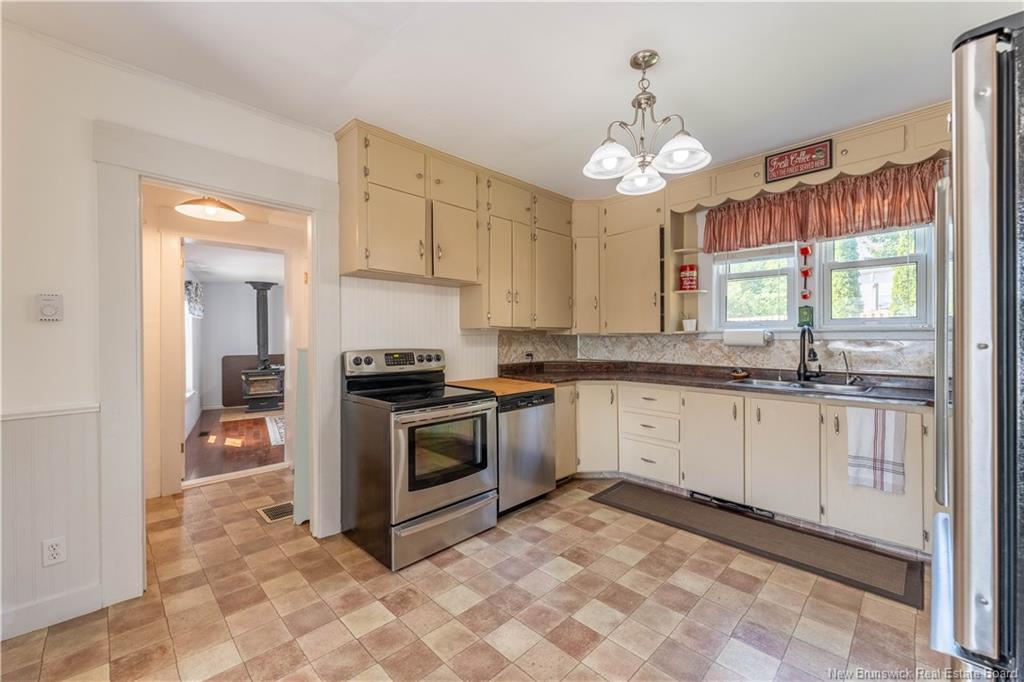 49 Hill St, Saint Stephen, NB