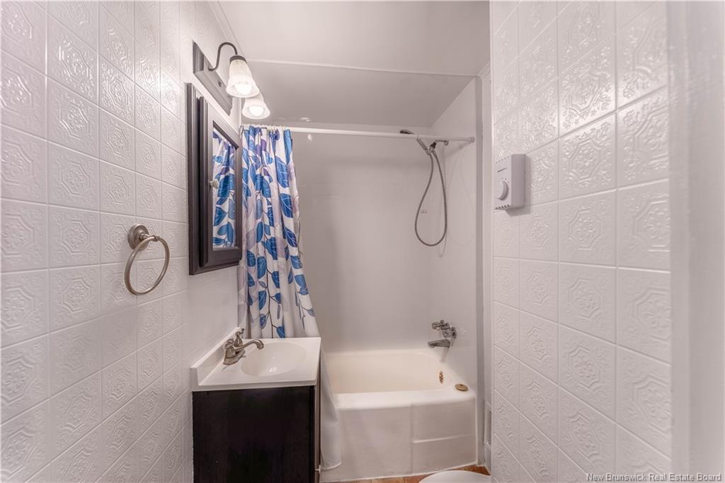 49 Hill St, Saint Stephen, NB