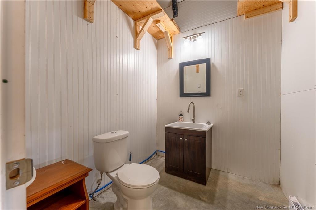 49 Hill St, Saint Stephen, NB