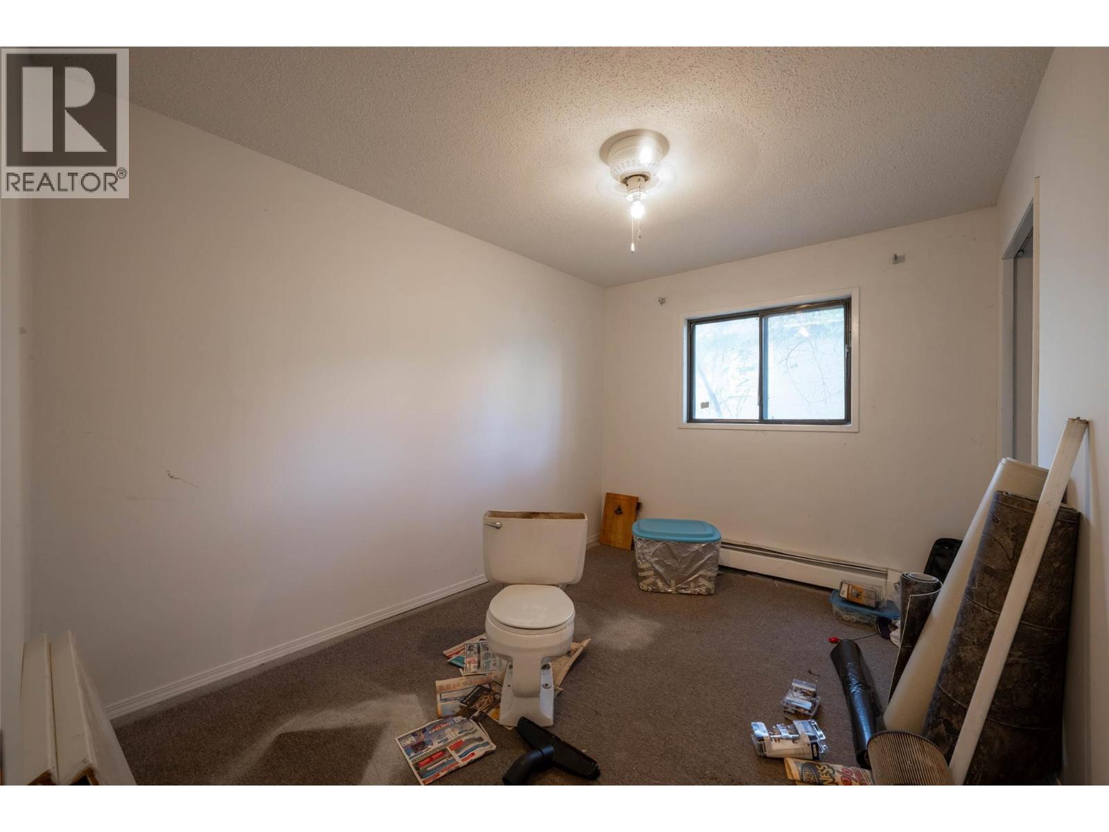 3710 25 Avenue, Vernon, BC - Indoor Photo Showing Other Room