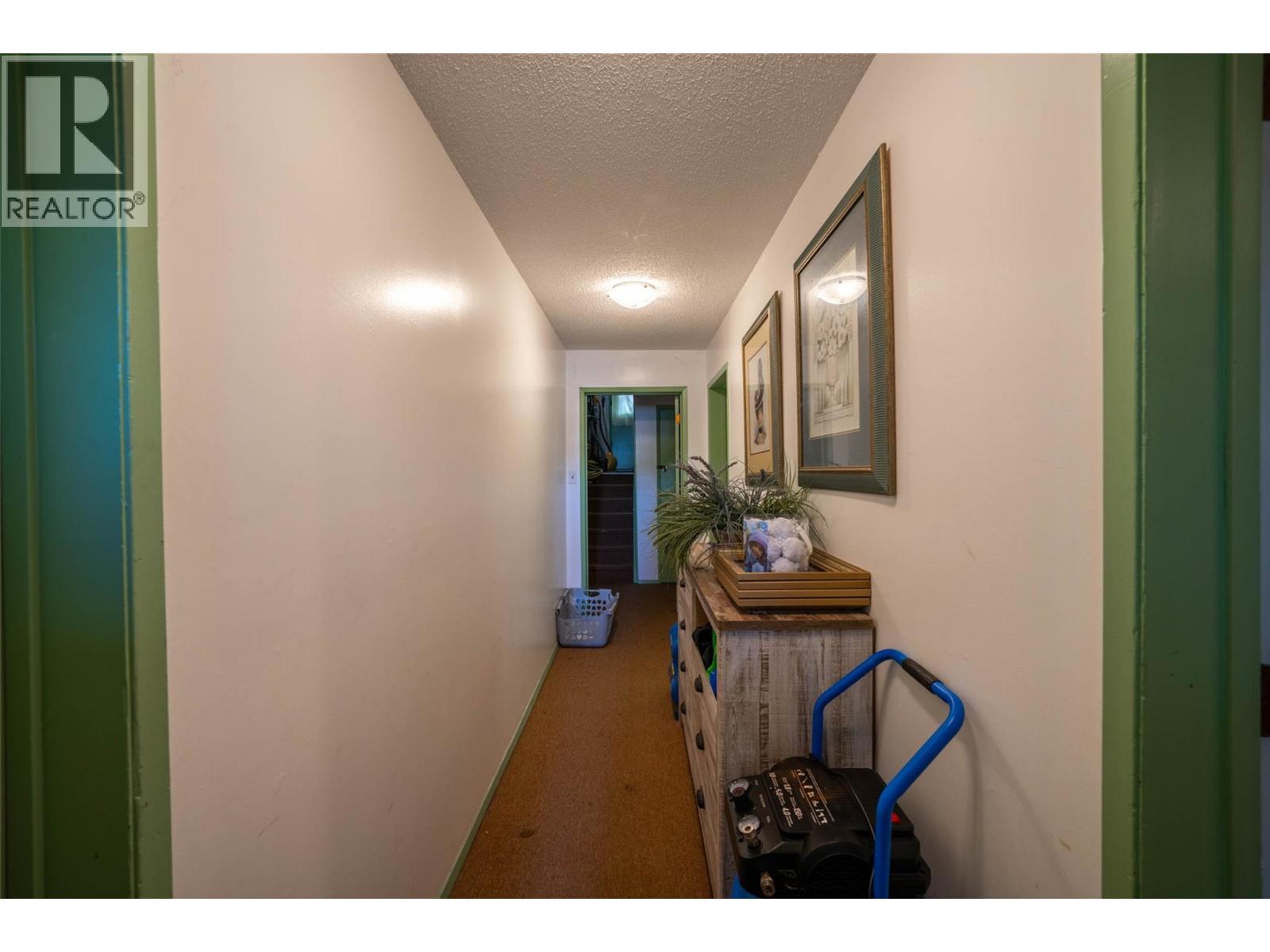 3710 25 Avenue, Vernon, BC - Indoor Photo Showing Other Room