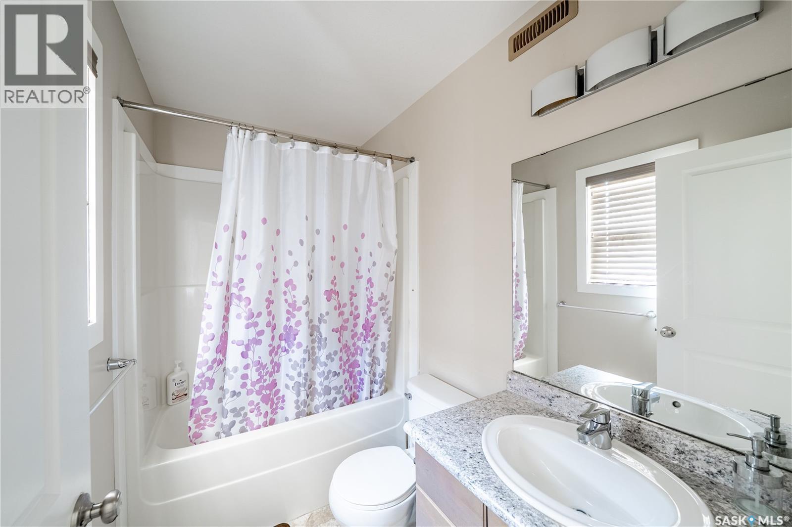 5500 Tutor Way, Regina, SK - Indoor Photo Showing Bathroom