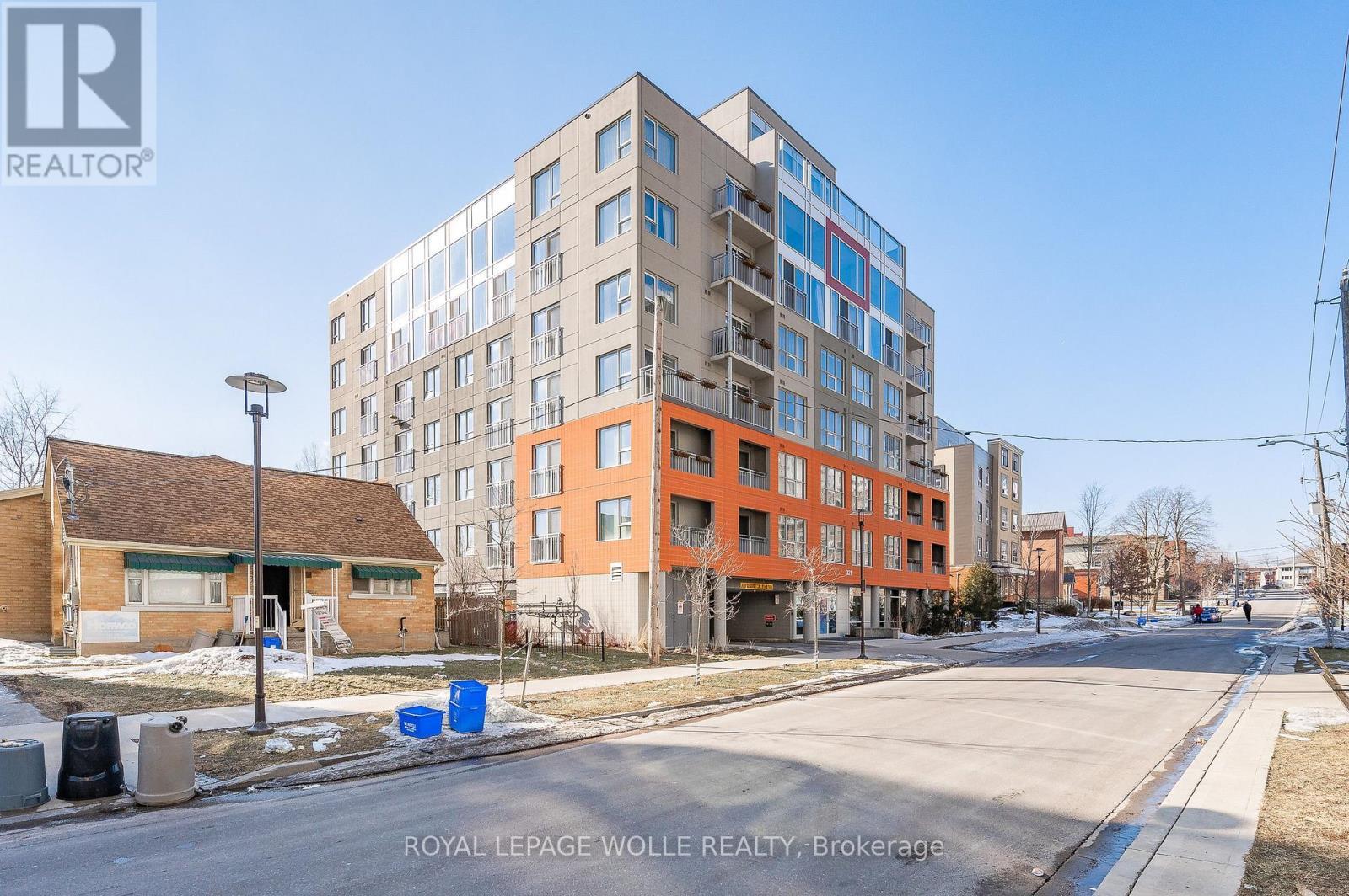 207 - 321 Spruce Street S, Waterloo, ON - Outdoor With Facade