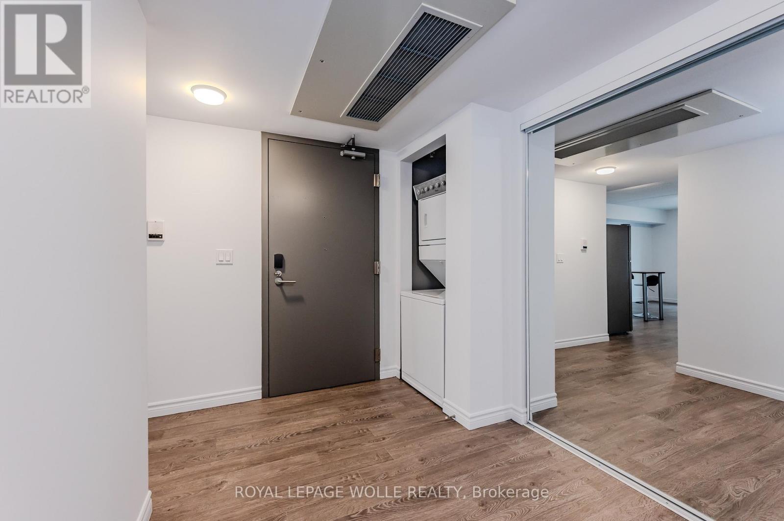 207 - 321 Spruce Street S, Waterloo, ON - Indoor Photo Showing Other Room