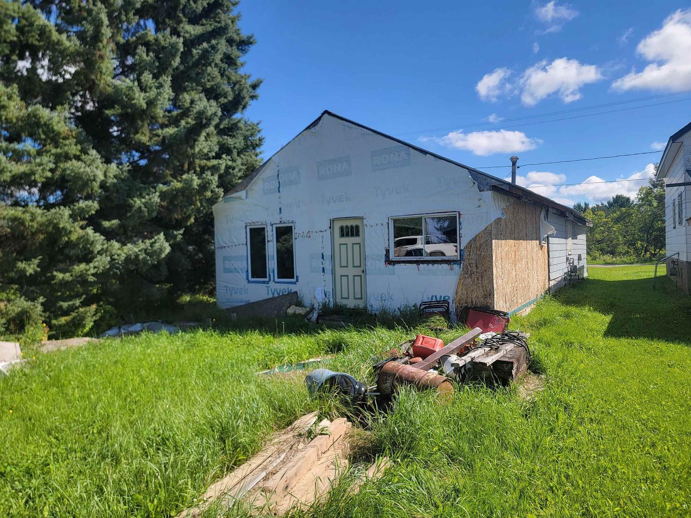 124 Sykes Street, Atikokan, ON - Outdoor