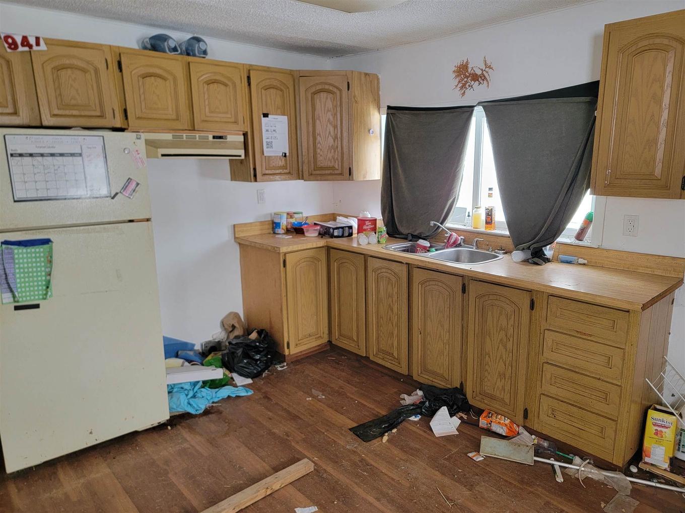 124 Sykes Street, Atikokan, ON - Indoor Photo Showing Kitchen