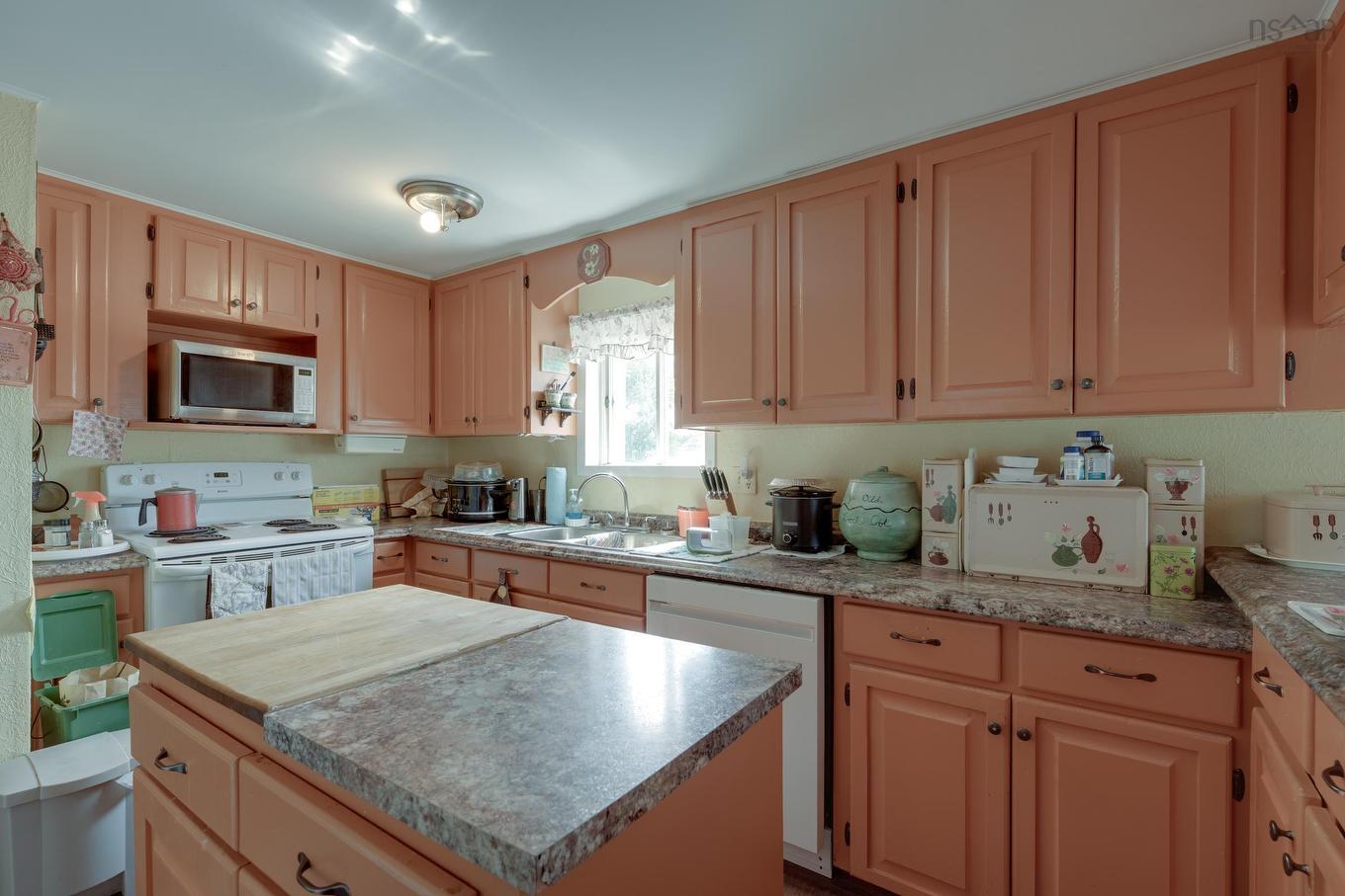 18 Riverside Lane, Salmon River, NS