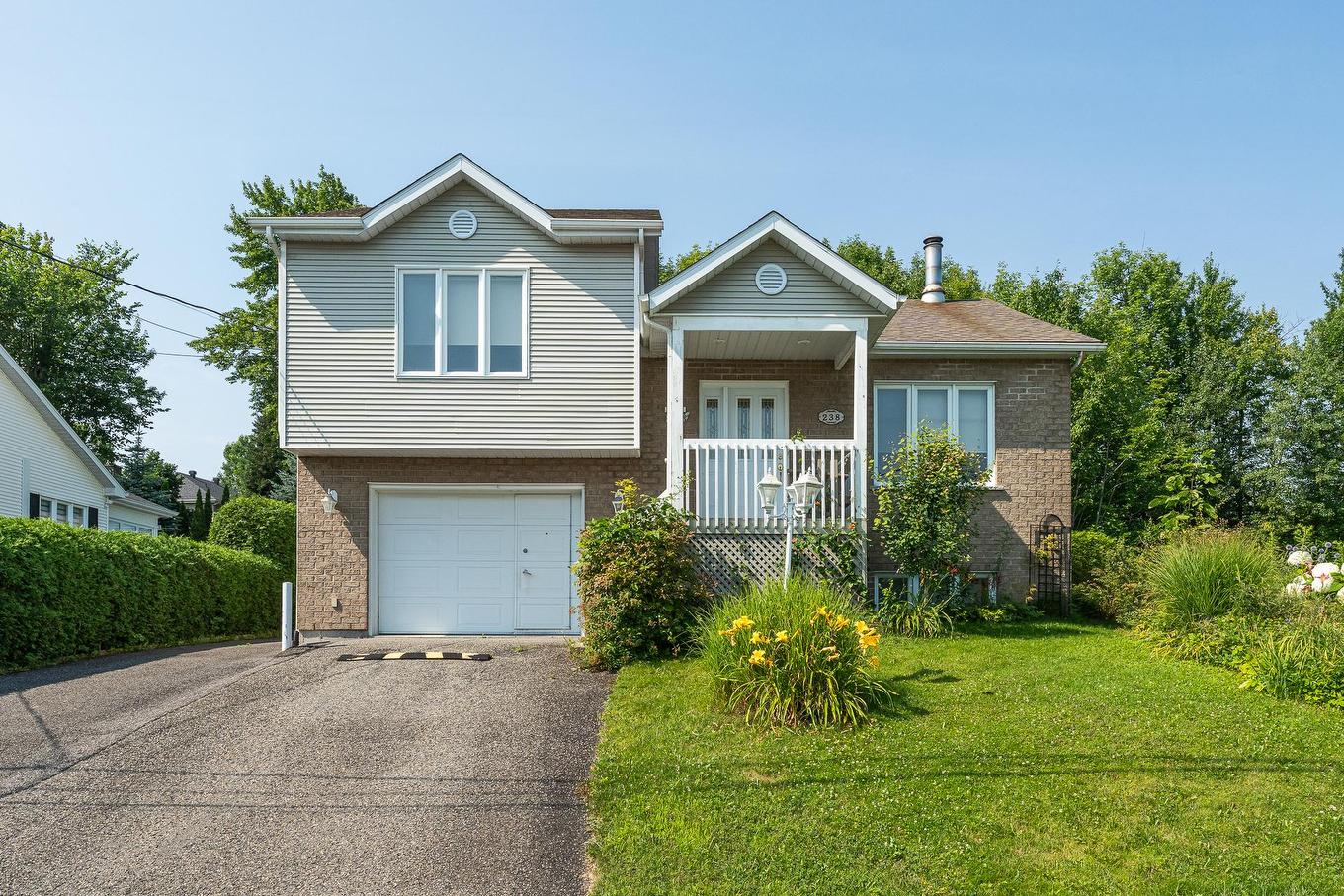 Façade - 238 Rue Ovila-Bergeron, Magog, QC - Outdoor With Facade
