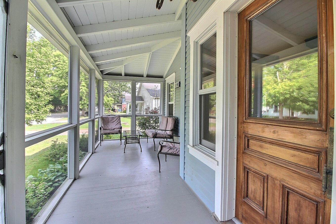 Veranda - 890 Rue Clough, Ayer'S Cliff, QC - With Deck Patio Veranda With Exterior