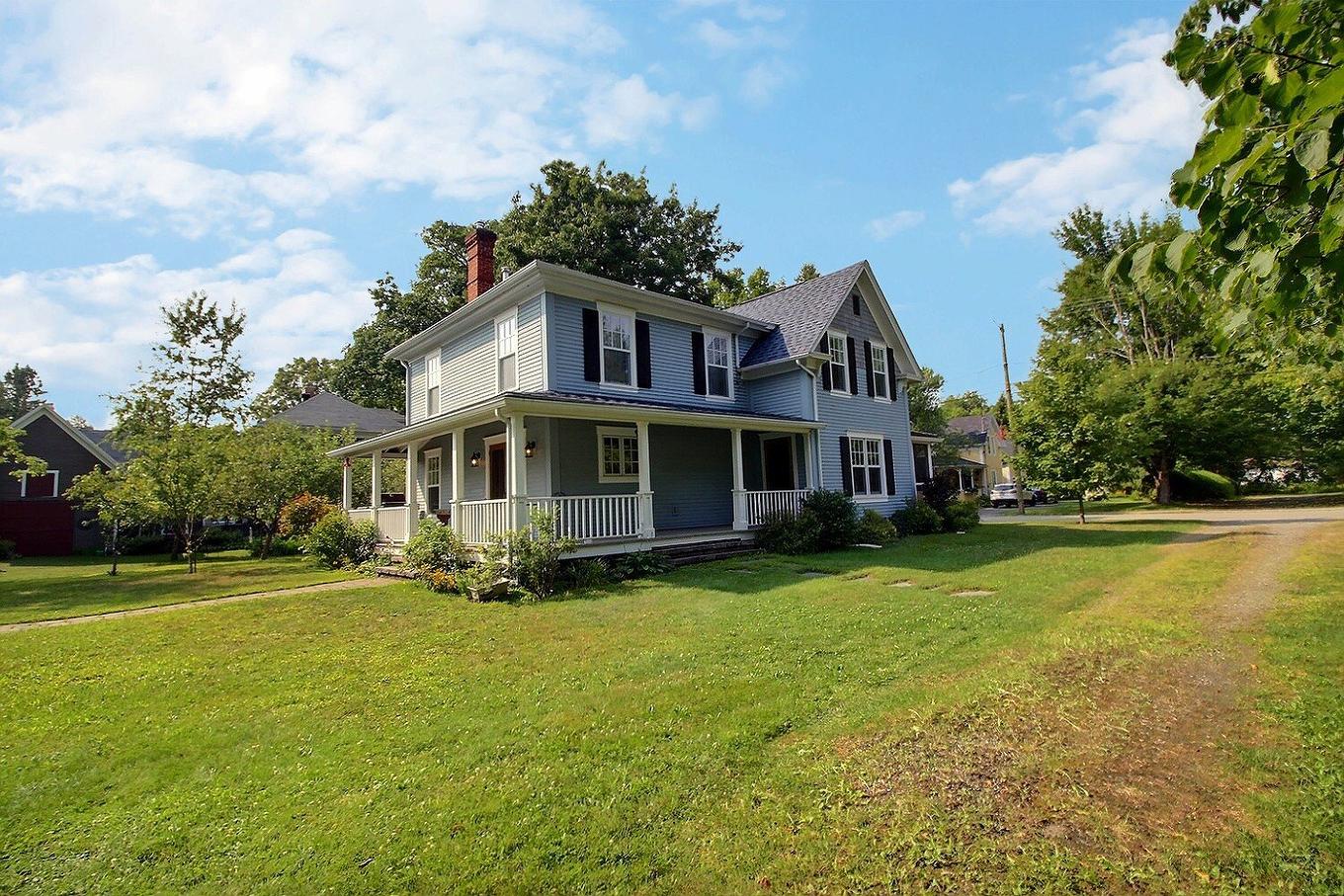 Exterior - 890 Rue Clough, Ayer'S Cliff, QC - Outdoor With Deck Patio Veranda With Facade