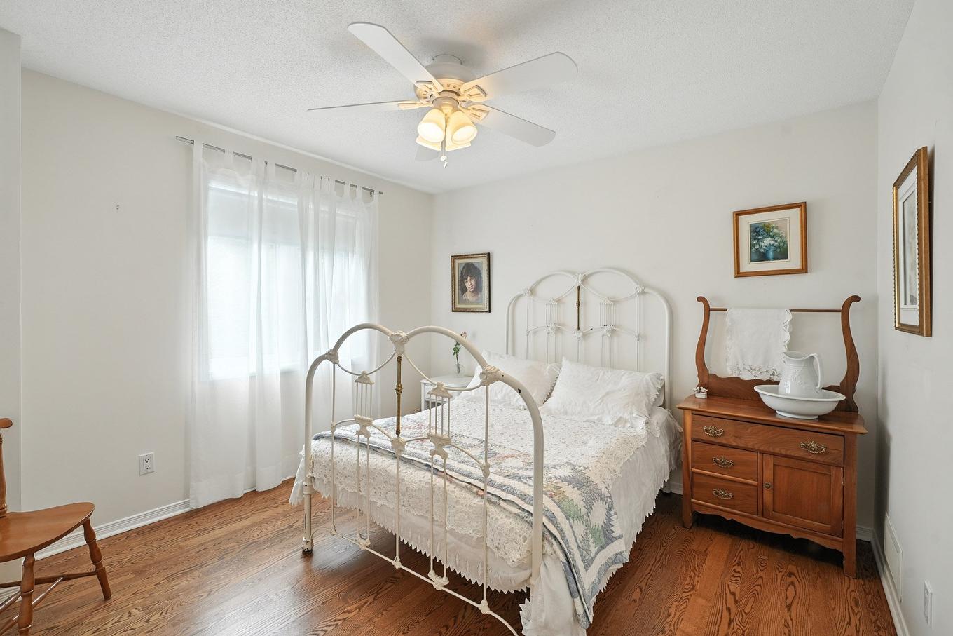 Chambre à coucher - 305 Rue De Cannes, Gatineau (Gatineau), QC - Indoor Photo Showing Bedroom
