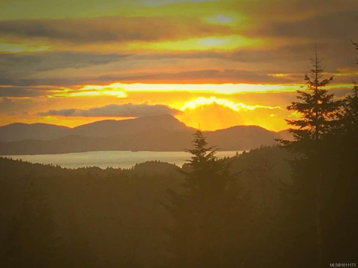 467 Dukes Rd, Salt Spring, BC