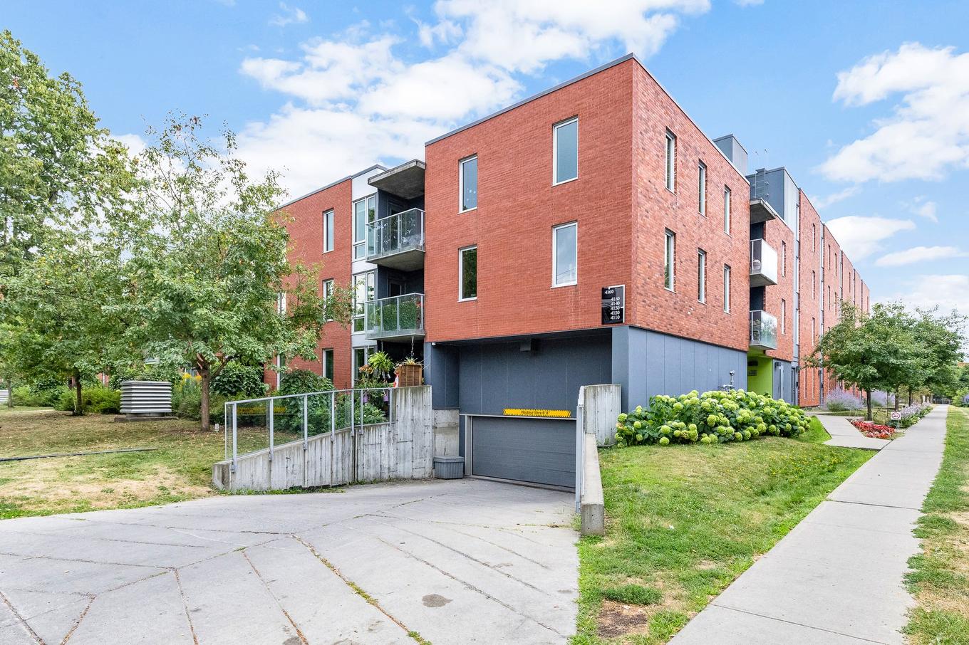 Façade - 214-4100 Av. Benny, Montréal (Côte-Des-Neiges/Notre-Dame-De-Grâce), QC - Outdoor