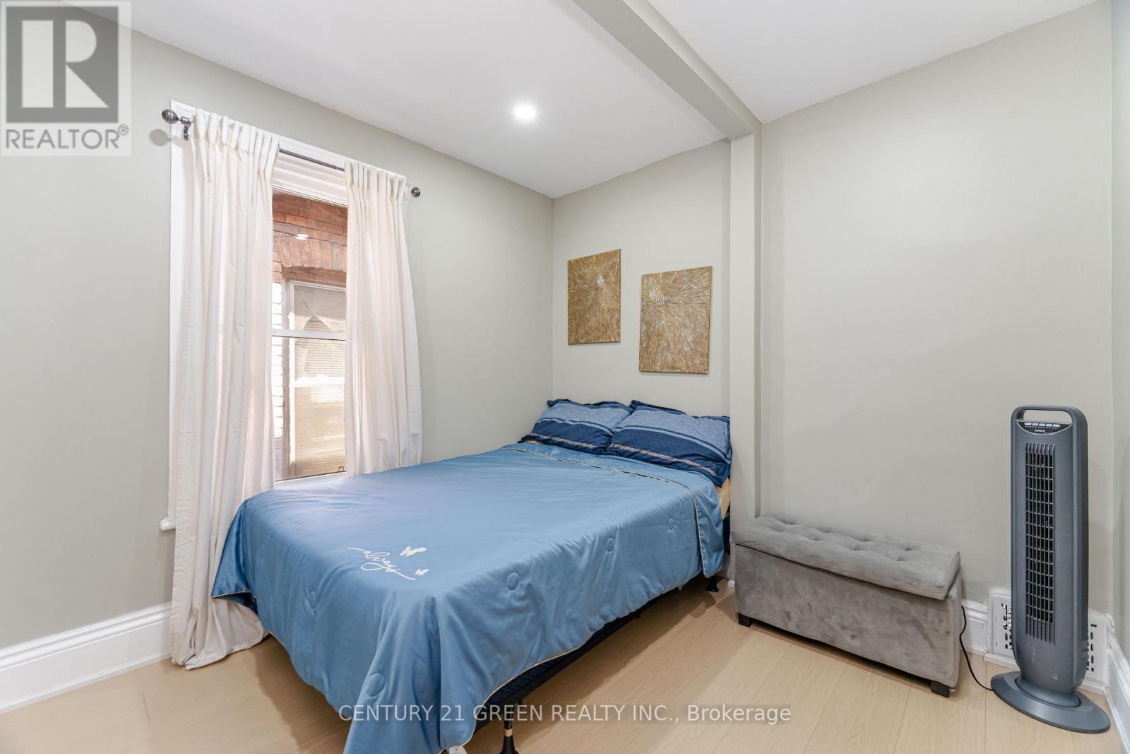 61 Stirton Street, Hamilton, ON - Indoor Photo Showing Bedroom