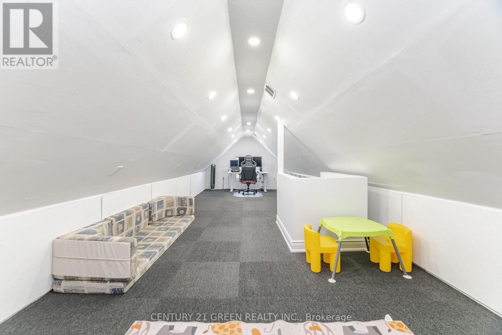 61 Stirton Street, Hamilton, ON - Indoor