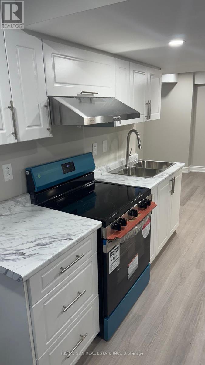 2 Pretty Place, Brampton, ON - Indoor Photo Showing Kitchen With Double Sink