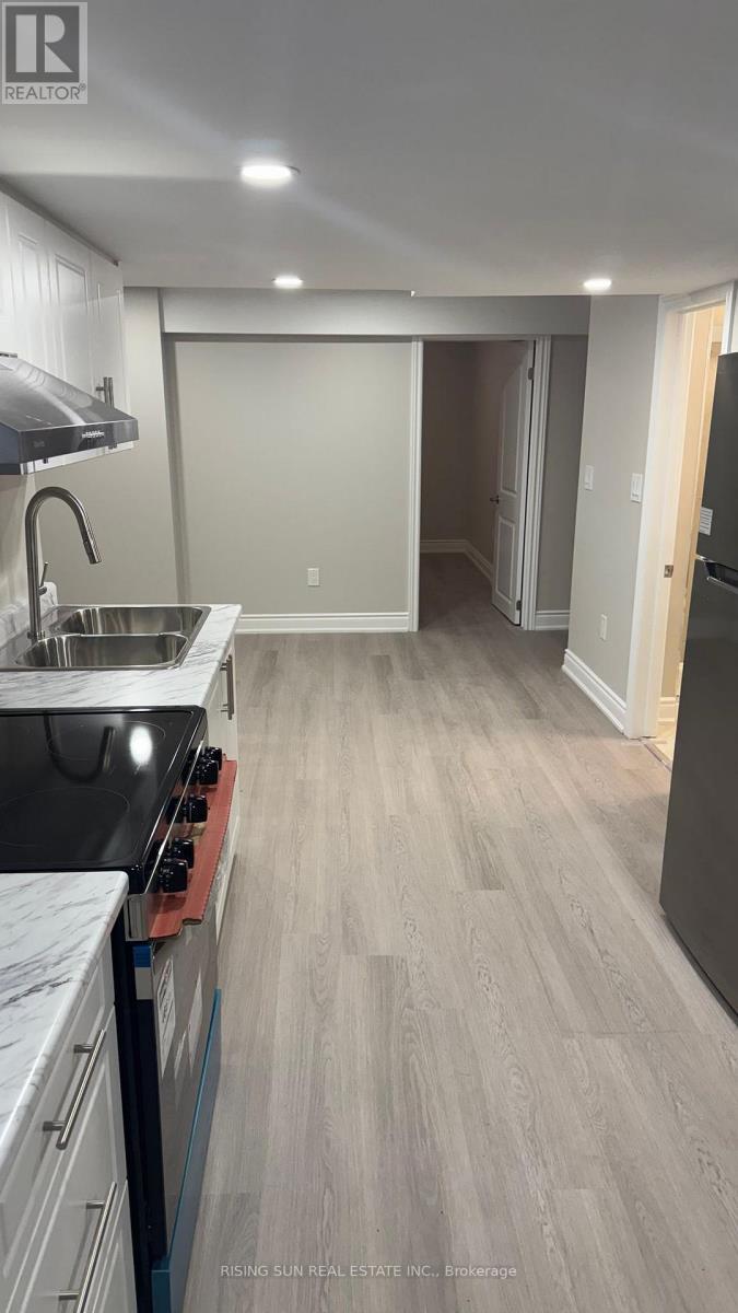 2 Pretty Place, Brampton, ON - Indoor Photo Showing Other Room