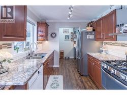 Granite Kitchen countertops with lot's of room to cook. -