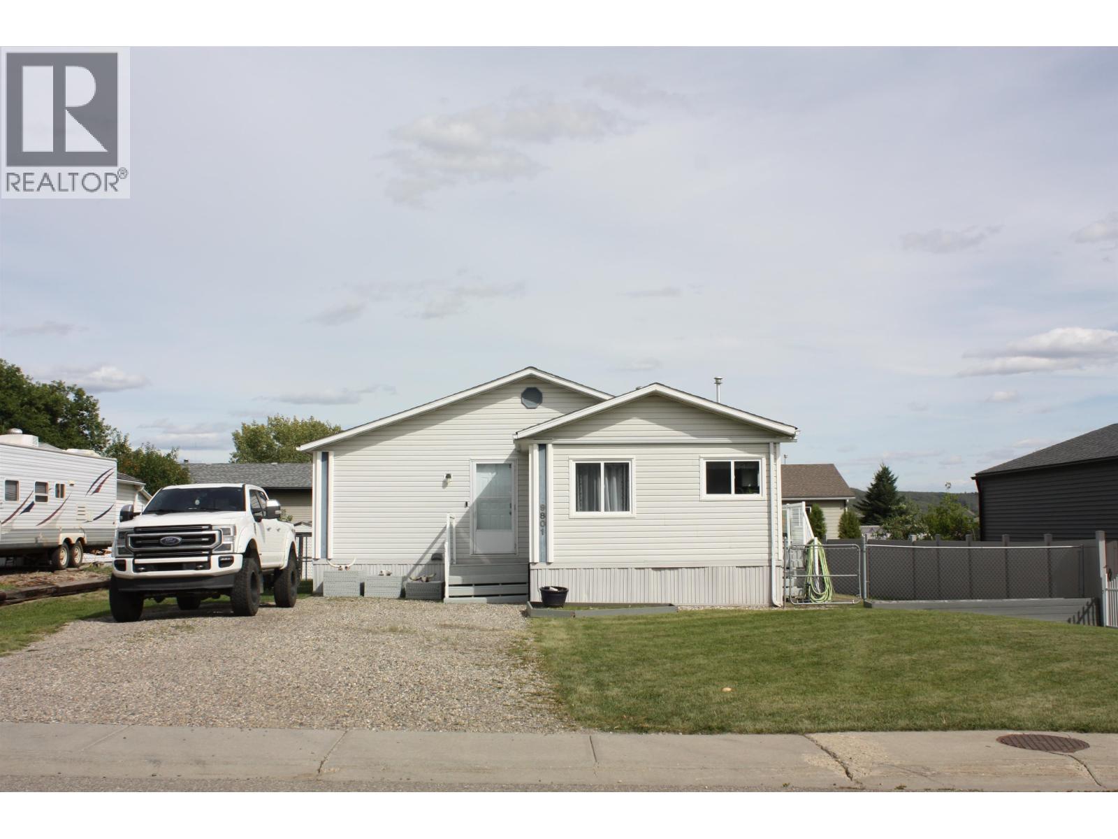 9801 97 Street, Taylor, BC - Outdoor