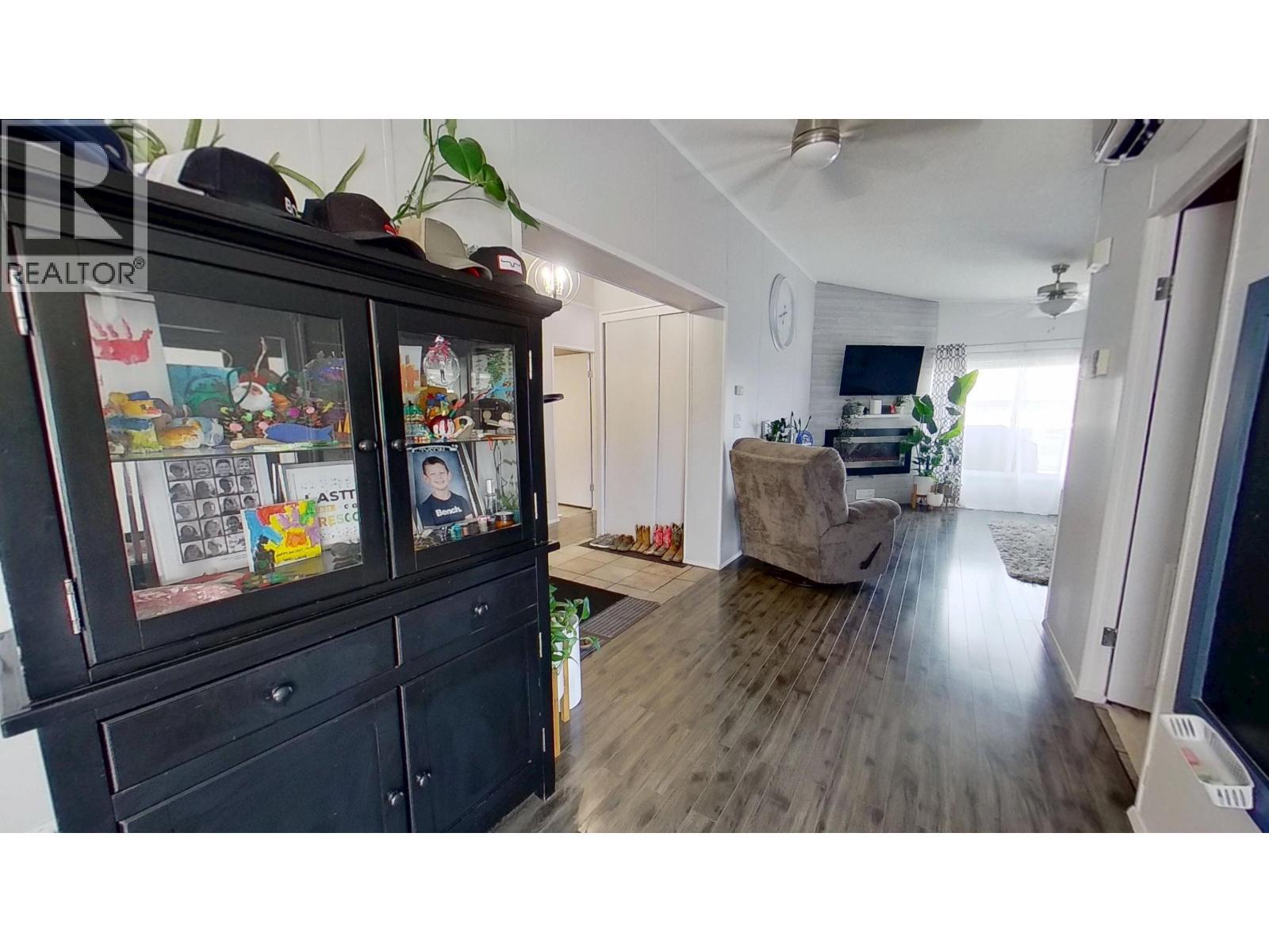 9801 97 Street, Taylor, BC - Indoor