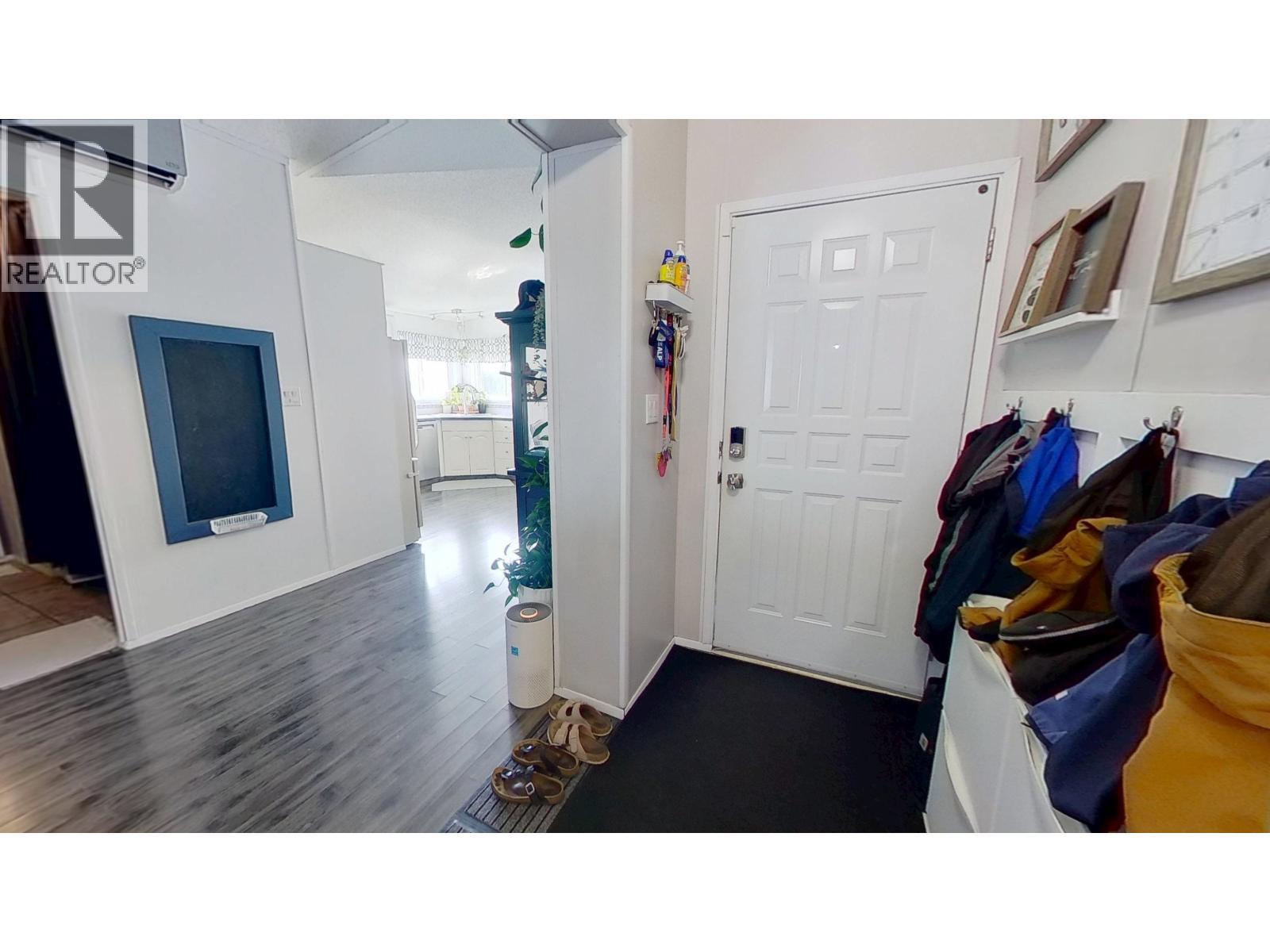 9801 97 Street, Taylor, BC - Indoor Photo Showing Other Room