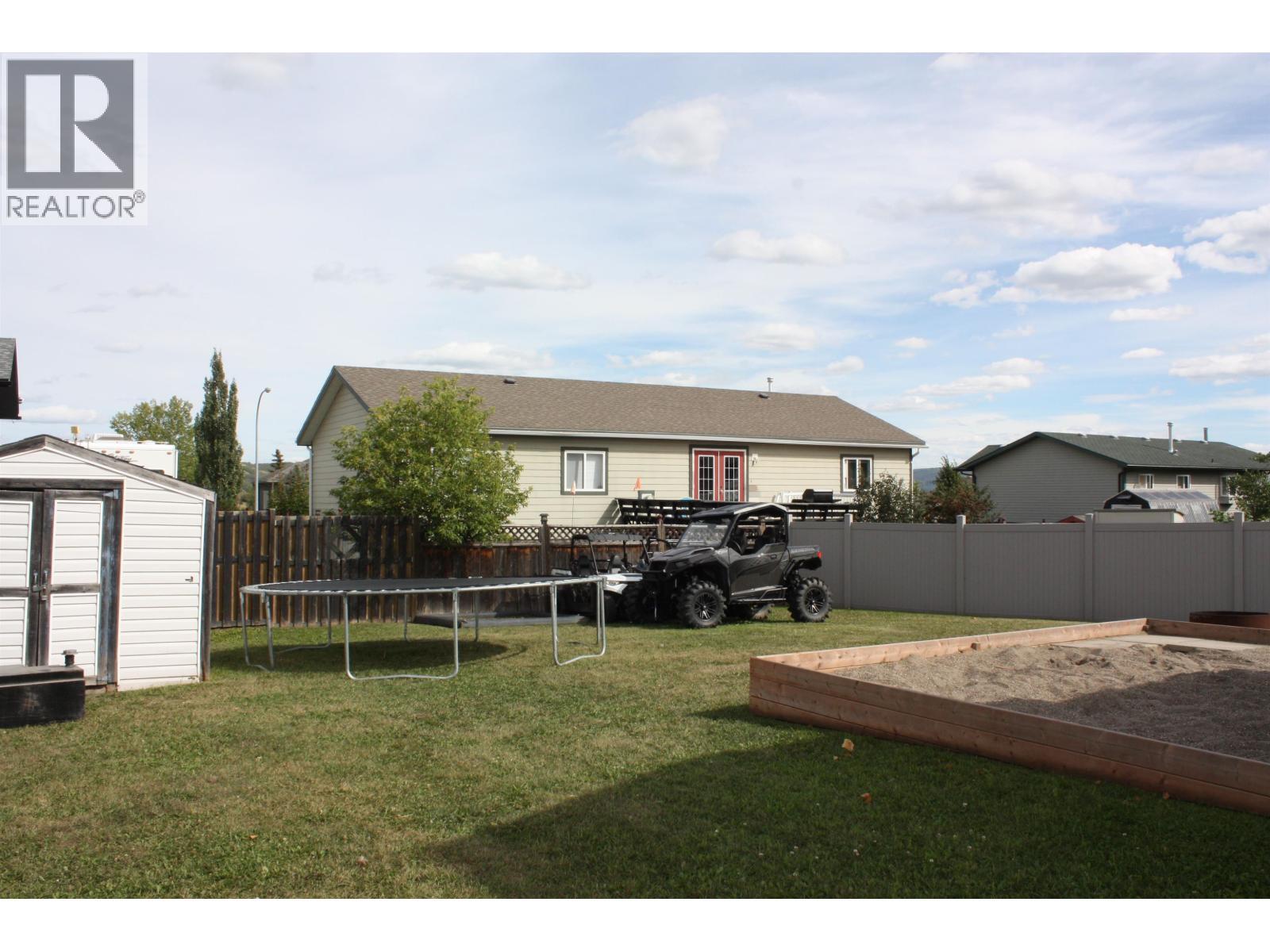 9801 97 Street, Taylor, BC - Outdoor