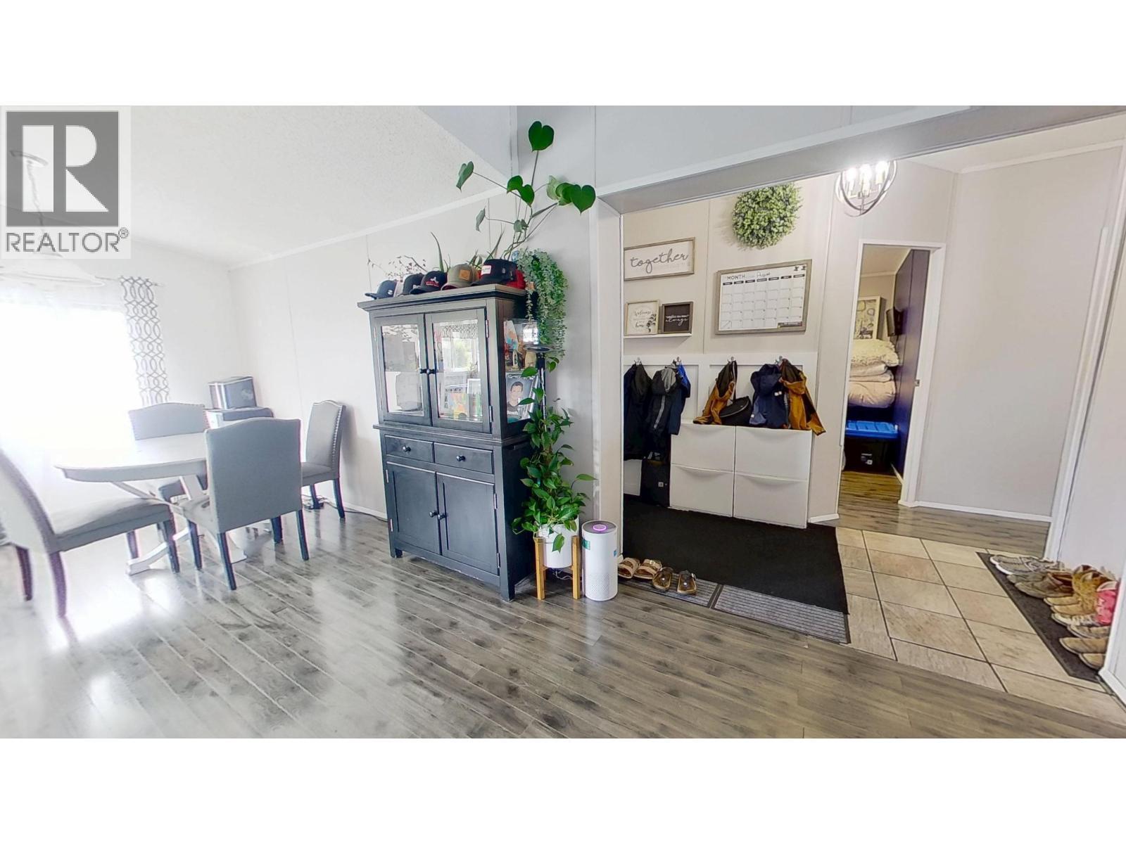 9801 97 Street, Taylor, BC - Indoor