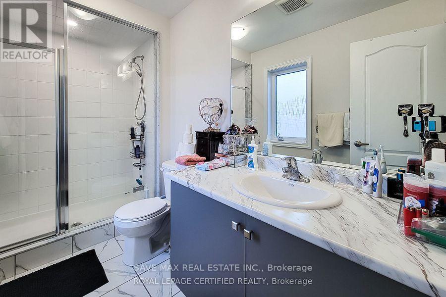 65 Lillian Way, Haldimand, ON - Indoor Photo Showing Bathroom