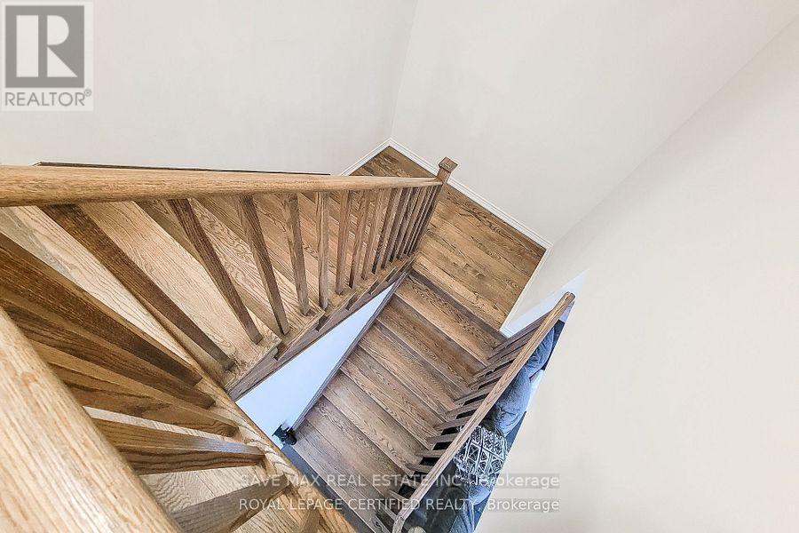 65 Lillian Way, Haldimand, ON - Indoor Photo Showing Other Room