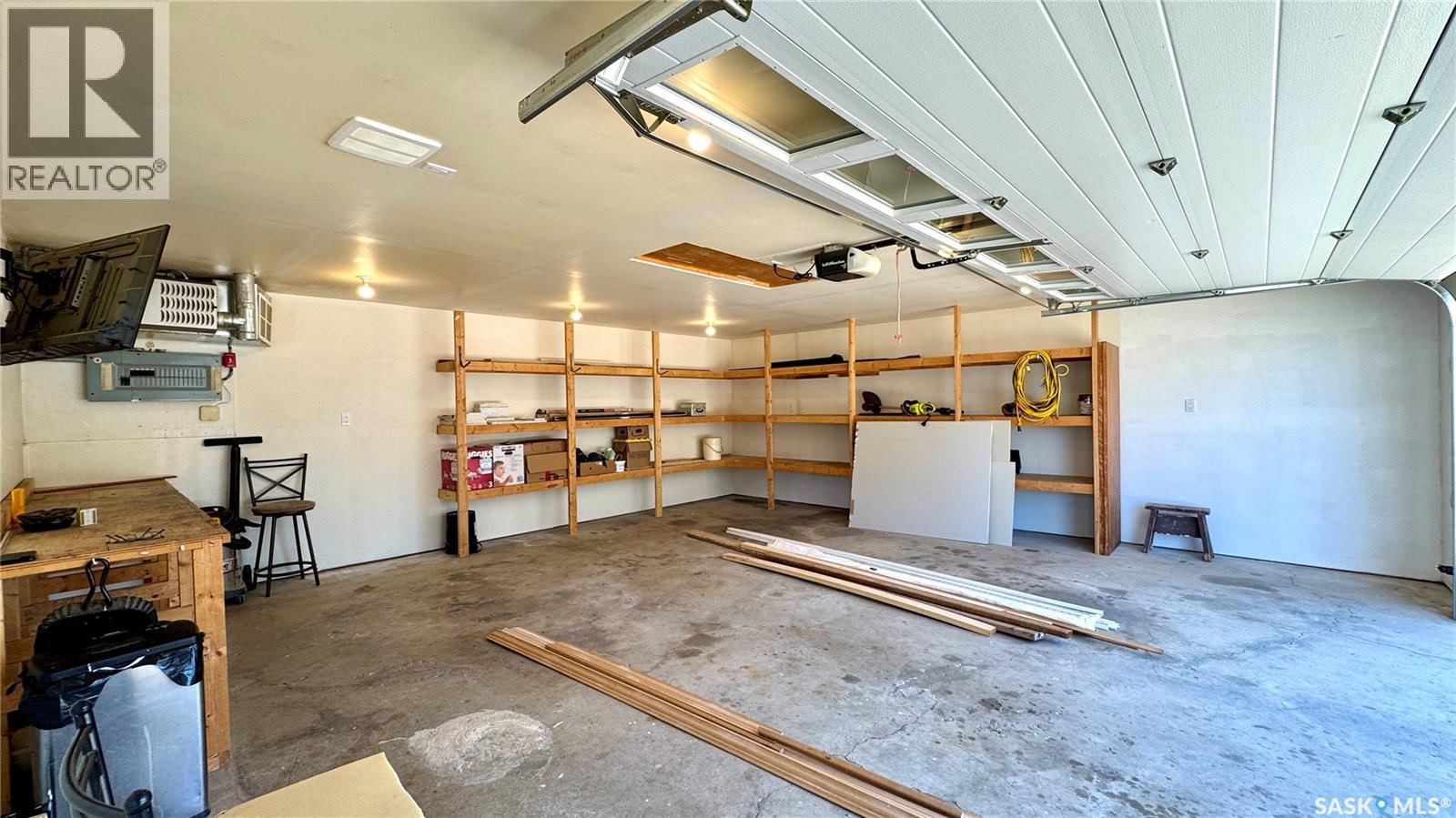 110 Stanley Street, Elbow, SK - Indoor Photo Showing Garage