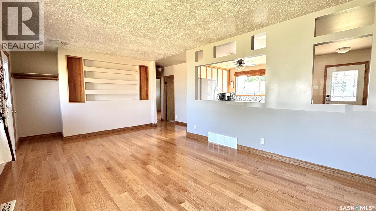 110 Stanley Street, Elbow, SK - Indoor Photo Showing Other Room