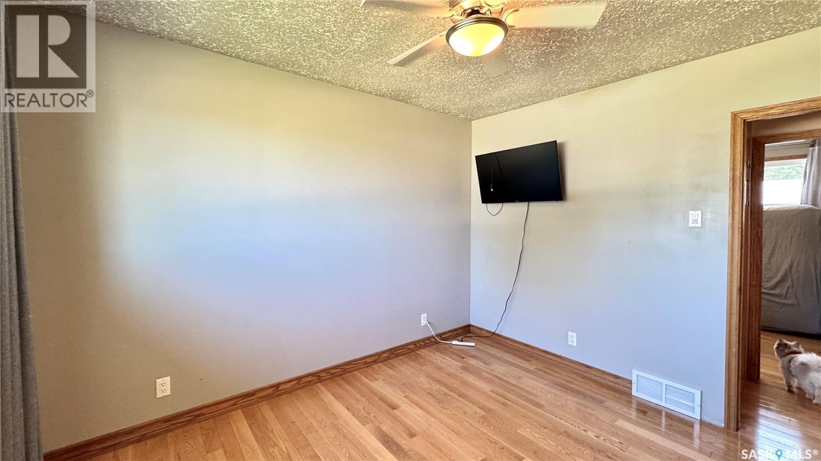 110 Stanley Street, Elbow, SK - Indoor Photo Showing Other Room