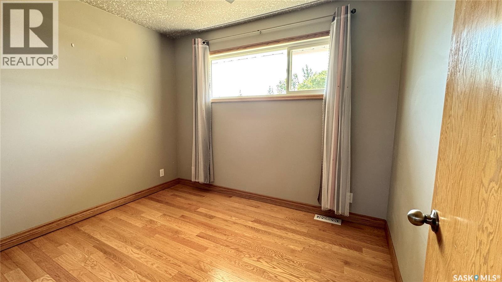 110 Stanley Street, Elbow, SK - Indoor Photo Showing Other Room