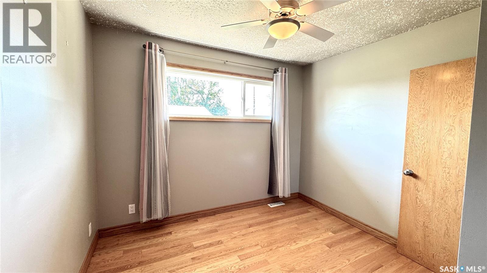 110 Stanley Street, Elbow, SK - Indoor Photo Showing Other Room