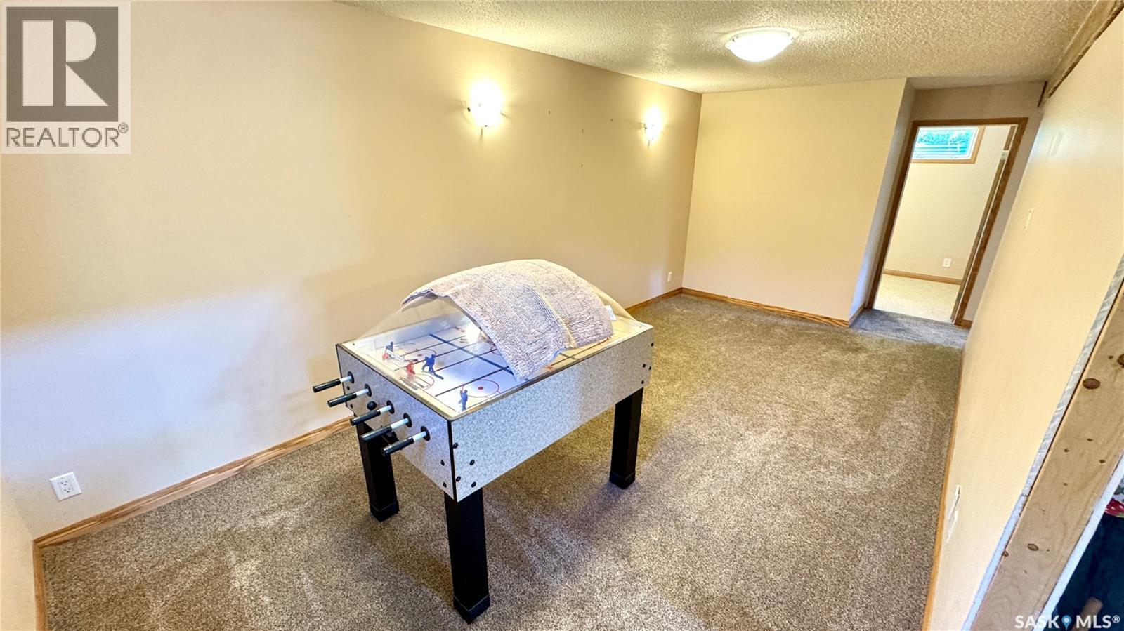 110 Stanley Street, Elbow, SK - Indoor Photo Showing Other Room