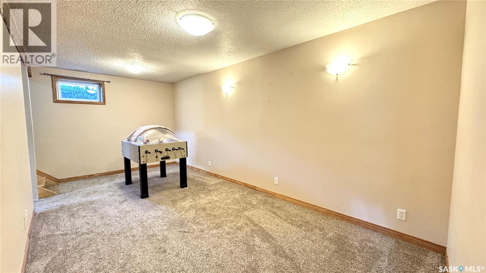 110 Stanley Street, Elbow, SK - Indoor