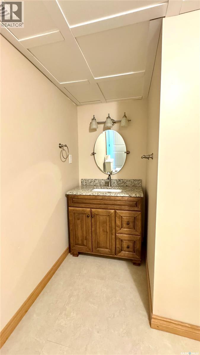 110 Stanley Street, Elbow, SK - Indoor Photo Showing Bathroom